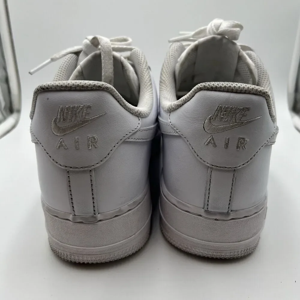 Nike step out